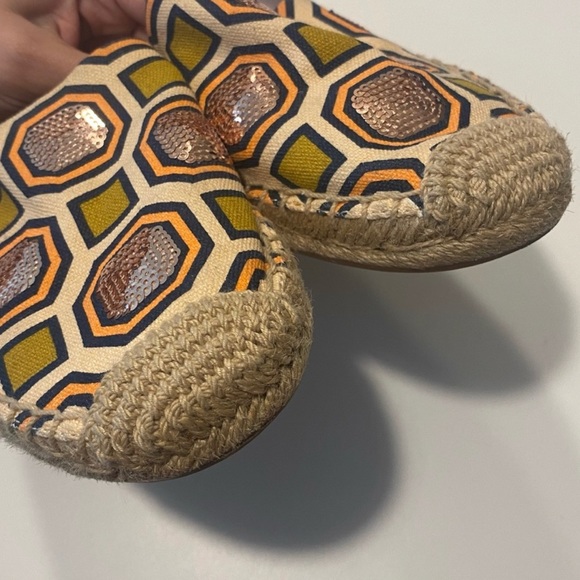 Geometric Patterned Espadrilles - Picture 7 of 7